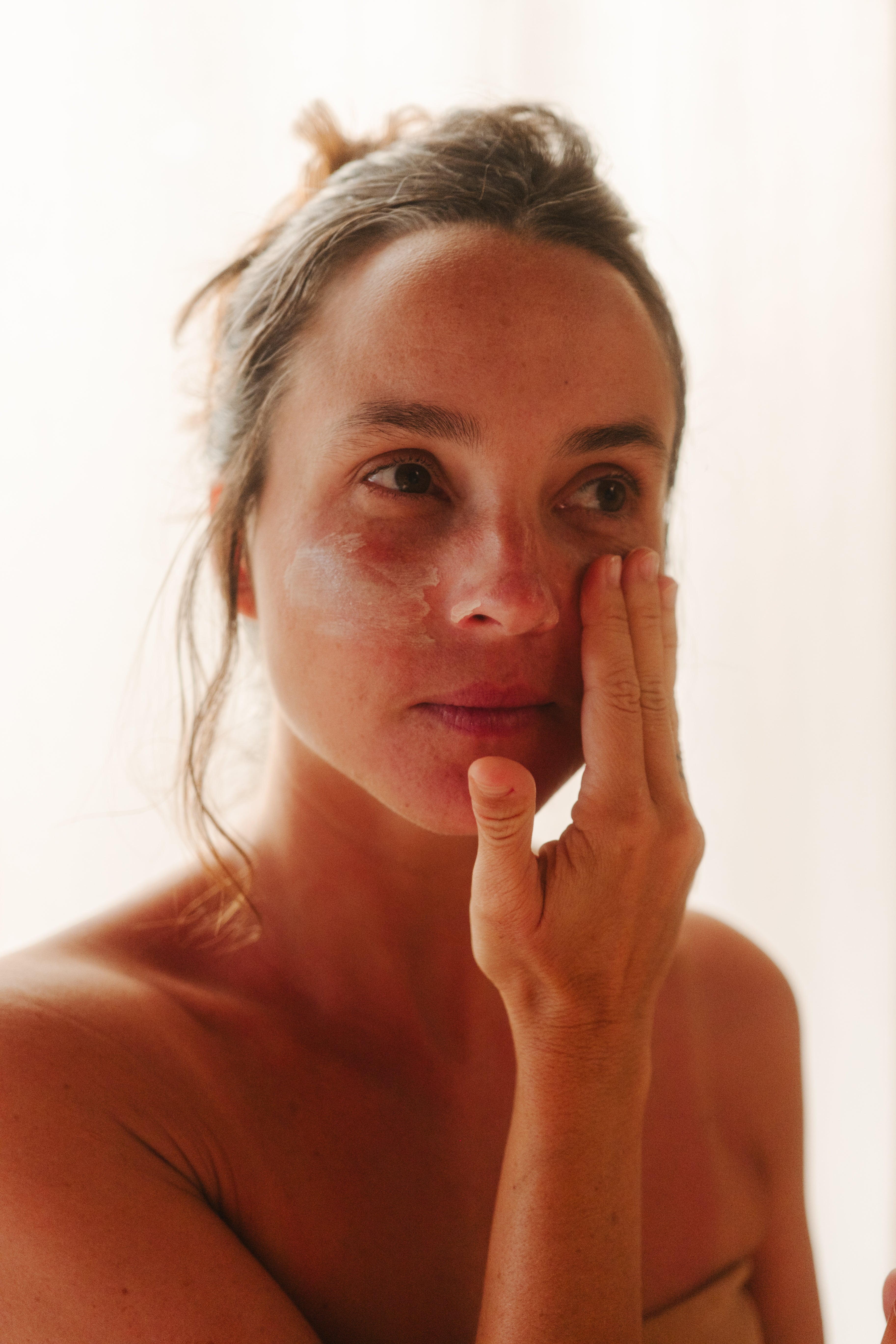 Dermo-illuminating cream